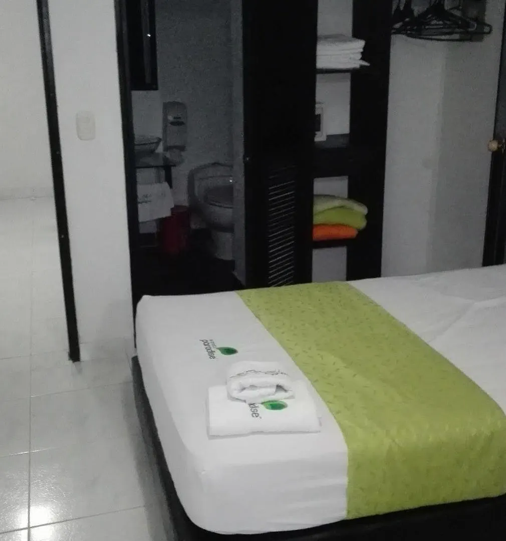 **  Hotel Paradise Lleras Medellin Colombia