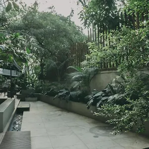 V Grand Hotel, A Member Of Radisson Individuals מלון