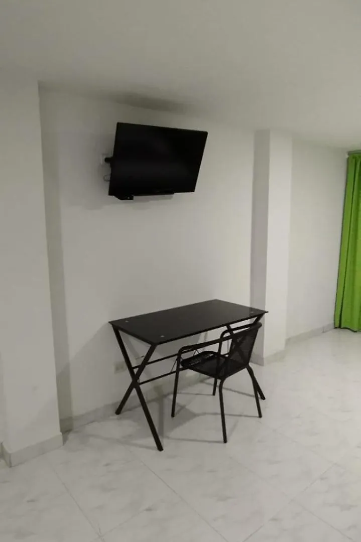 Hotel Paradise Lleras Μεντεγίν