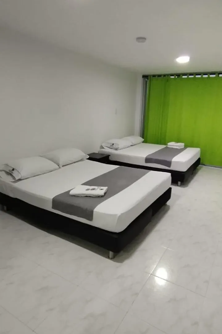 Hotel Paradise Lleras Μεντεγίν 2*,  Κολομβία