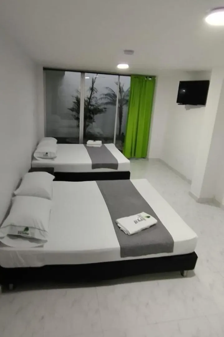 Hotel Paradise Lleras Μεντεγίν