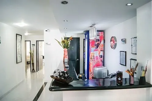 Hotel Paradise Lleras Μεντεγίν