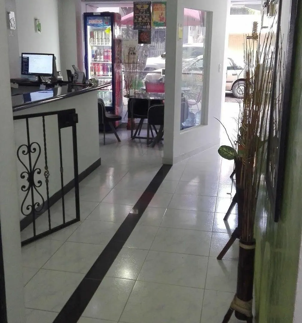 Hotel Paradise Lleras Μεντεγίν 2*,  Κολομβία