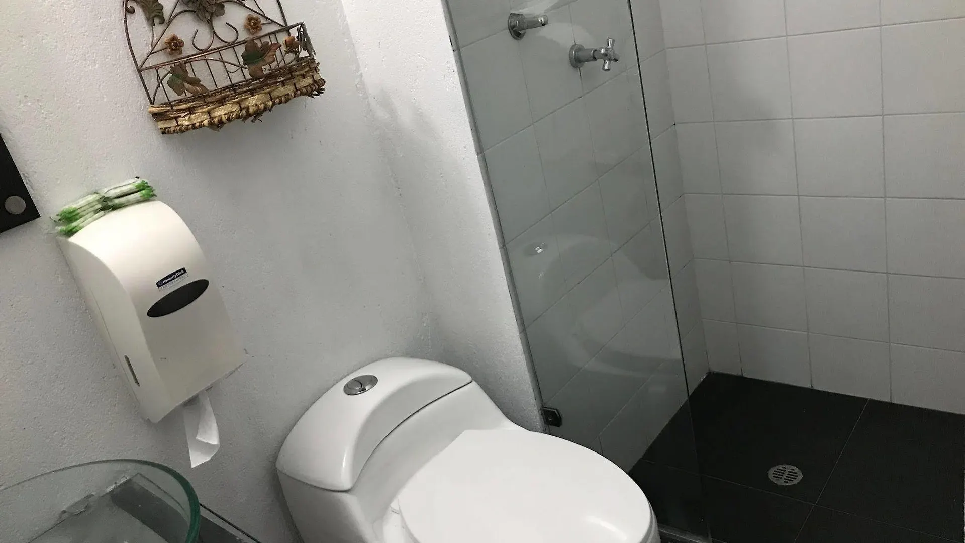 Hotel Paradise Lleras Μεντεγίν