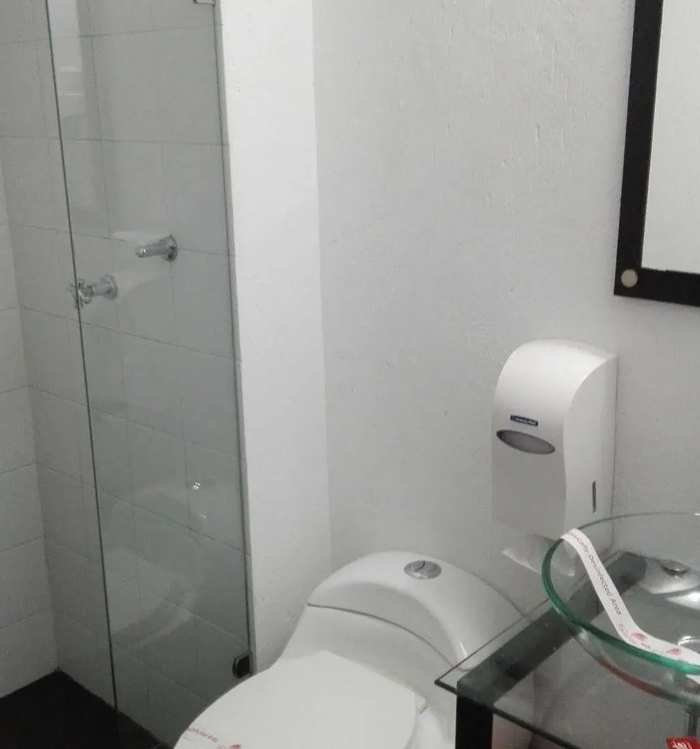 Hotel Paradise Lleras Μεντεγίν