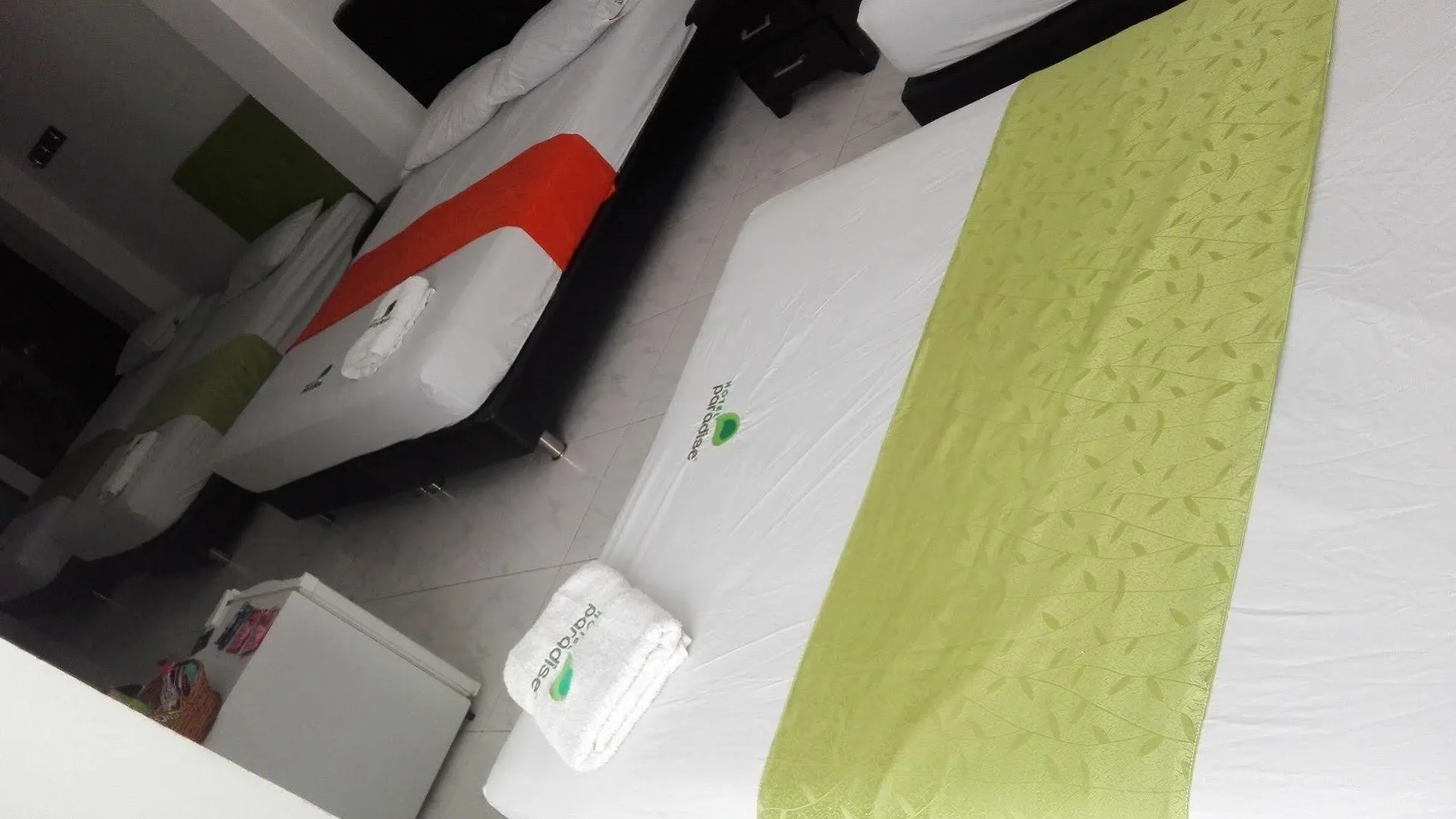 Hotel Paradise Lleras Μεντεγίν 2*,