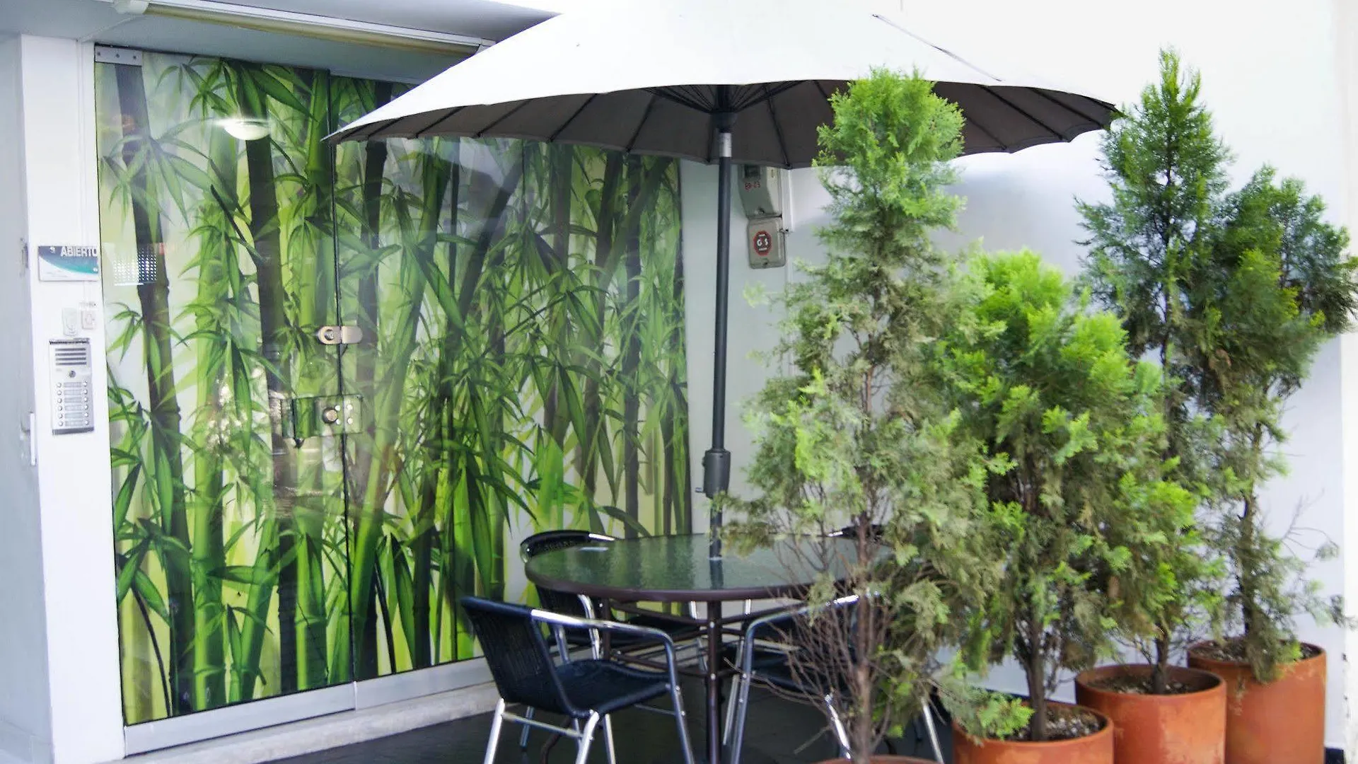 Hotel Paradise Lleras Μεντεγίν